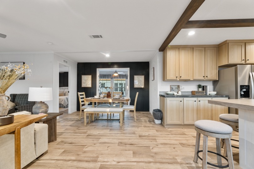 25_c_250_sebastian_32644d_kitchen_008_web_1745936672458_810_12