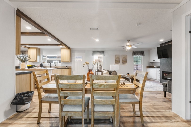 25_c_250_sebastian_32644d_kitchen_012_web_1745936655686_810_12