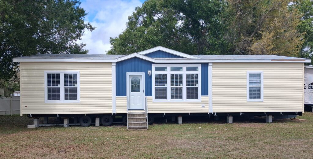 New 28X52 Jac Lot Model exterior
