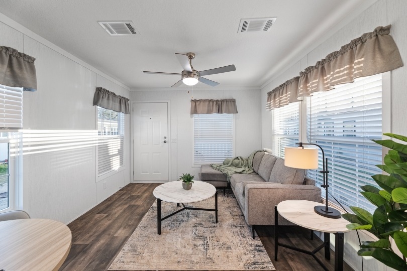 24_fw_260_therose_kh12401u_livingroom_001_web_1738874680956_810_12